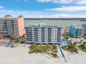 Beachfront Paradise: Views, Pool, Walk to Times Sq